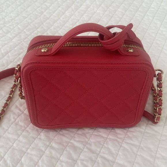 CHANEL Caviar Quilted Small CC Filigree Vanity Case Pink - Picture 6 of 16